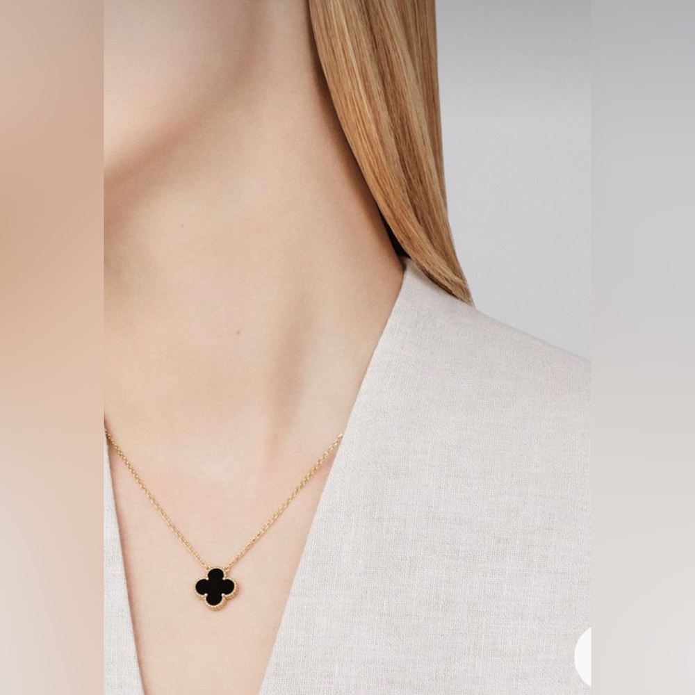 Van Cleef & Arpels Alhambra Necklace * onyx